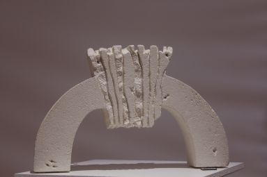 80c_Maxine Wain_Keystone II_Sculpture_Limestone